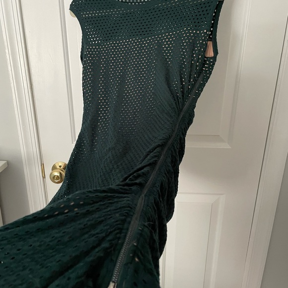 Gorgeous BCBG Illusion Emerald Green Dress - Picture 3 of 5